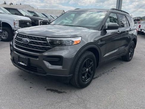 Used 2020 Ford Explorer XLT w/ Comfort Package AWD/4WD image 3