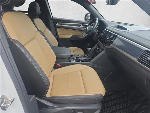 Used 2023 Volkswagen Atlas Cross Sport SEL R-Line image 21
