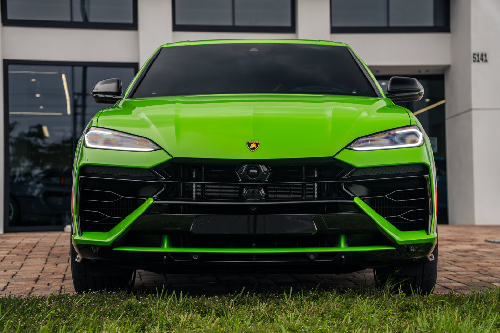 Used 2025 Lamborghini Urus SE AWD/4WD image 8