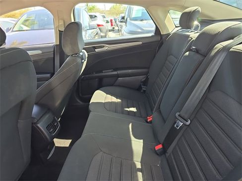 Used 2020 Ford Fusion SE image 13