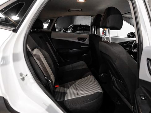 Used 2019 Hyundai Kona SE image 32