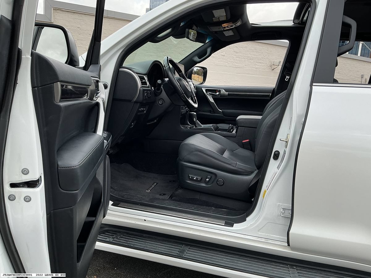 Used 2022 Lexus GX 460 Premium w/ Premium Package AWD/4WD image 8
