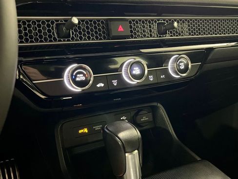 Used 2023 Honda Civic Sport image 19