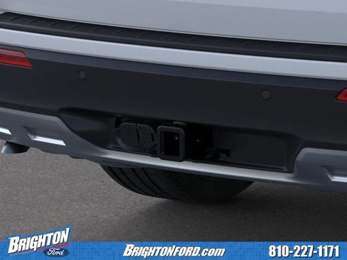 Used 2026 Ford Explorer Active AWD/4WD image 23