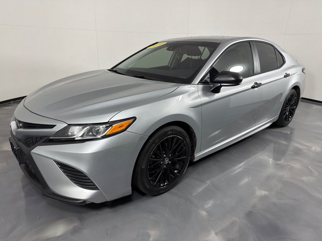 Used 2020 Toyota Camry SE FWD image 9