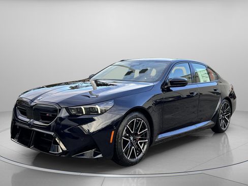 New 2026 BMW M5 w/ Executive Package image 2