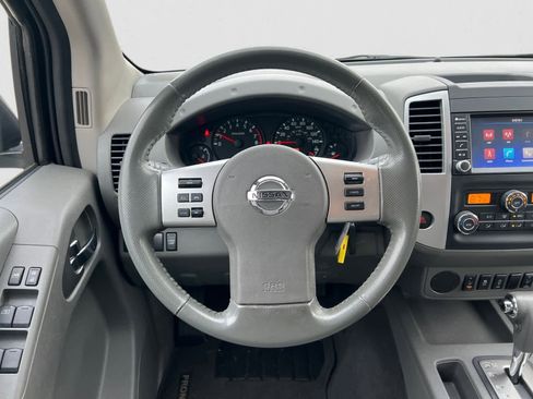 Used 2019 Nissan Frontier SV image 13