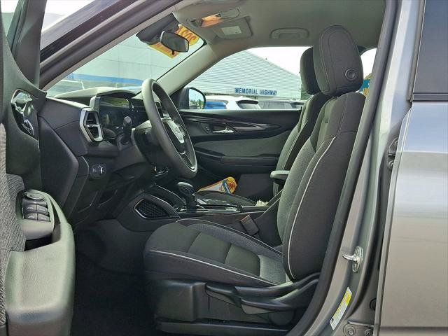 Used 2024 Chevrolet TrailBlazer LS AWD/4WD image 14