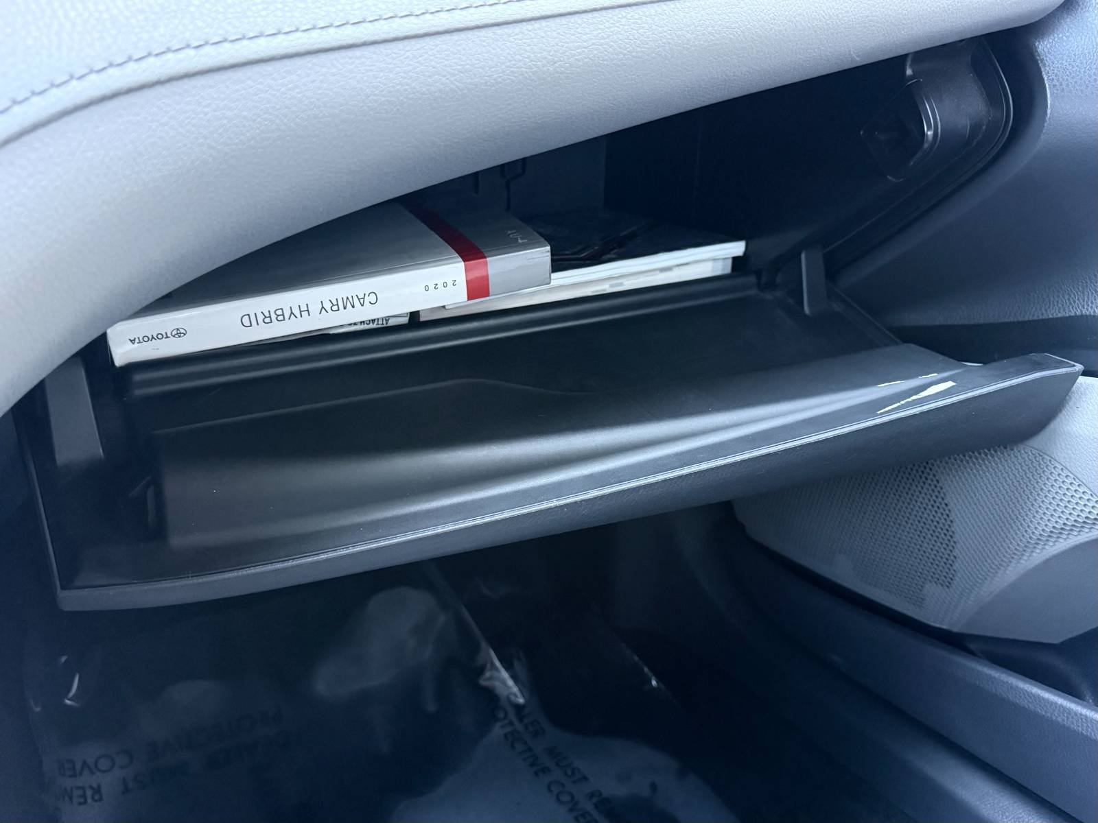 Used 2020 Toyota Camry SE w/ Carpet Mat Package FWD image 32