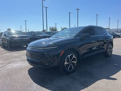 New 2026 Chevrolet Equinox EV LT image 7