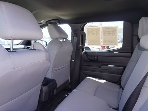 Certified 2025 Toyota Tacoma SR5 AWD/4WD image 8