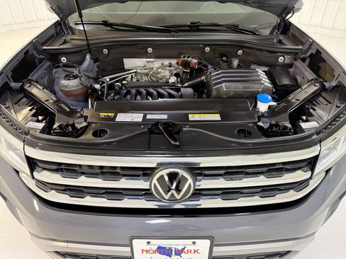 Used 2022 Volkswagen Atlas Cross Sport SE FWD image 30