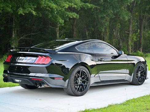 Used 2019 Ford Mustang GT Premium w/ GT Performance Package RWD image 2