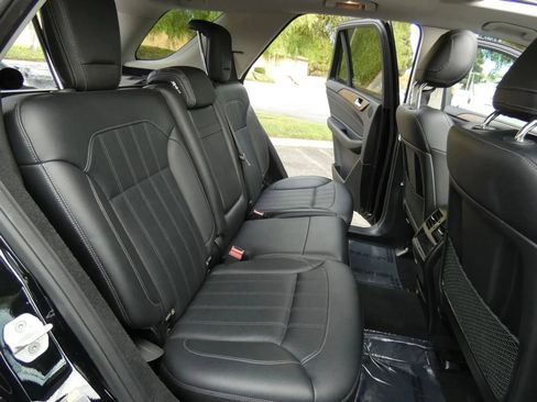 Used 2016 Mercedes-Benz GLE 350 w/ Premium Package image 37