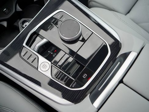 New 2026 BMW X5 sDrive40i w/ M Sport Package image 18