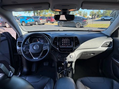 Used 2019 Jeep Cherokee Limited AWD/4WD image 29