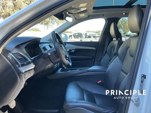 Certified 2021 Volvo XC90 T5 Momentum w/ Protection Package Premier image 25