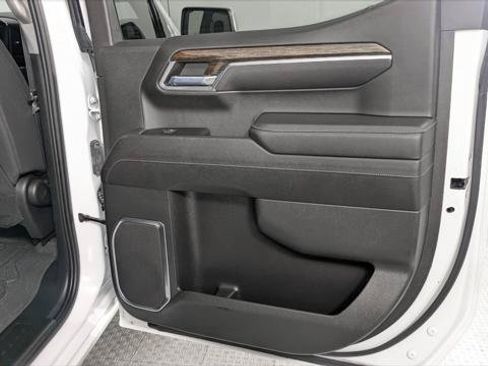 Used 2023 GMC Sierra 1500 SLE AWD/4WD image 21