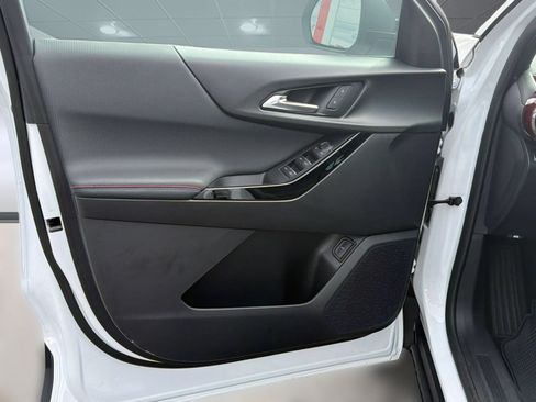 Used 2025 Chevrolet Equinox RS w/ Safety and Technology Package FWD image 16