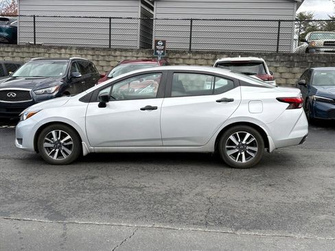 Used 2024 Nissan Versa S w/ S Plus Package image 4