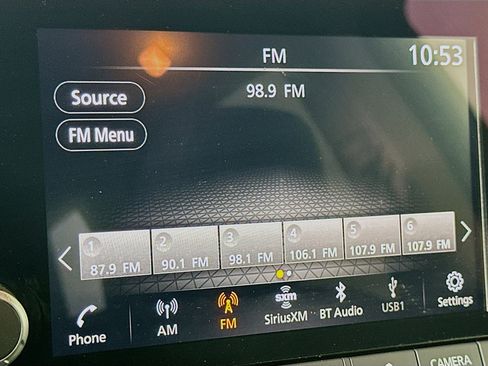 Used 2024 Nissan Pathfinder S image 19