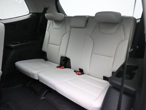 Used 2025 Kia Telluride SX Prestige AWD/4WD image 28