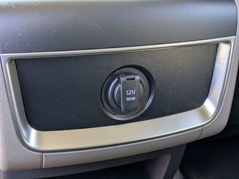 New 2026 Kia Carnival FWD image 13