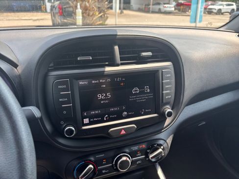 Used 2025 Kia Soul LX w/ LX Technology Package image 20