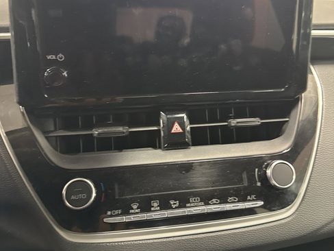 Used 2023 Toyota Corolla LE image 11