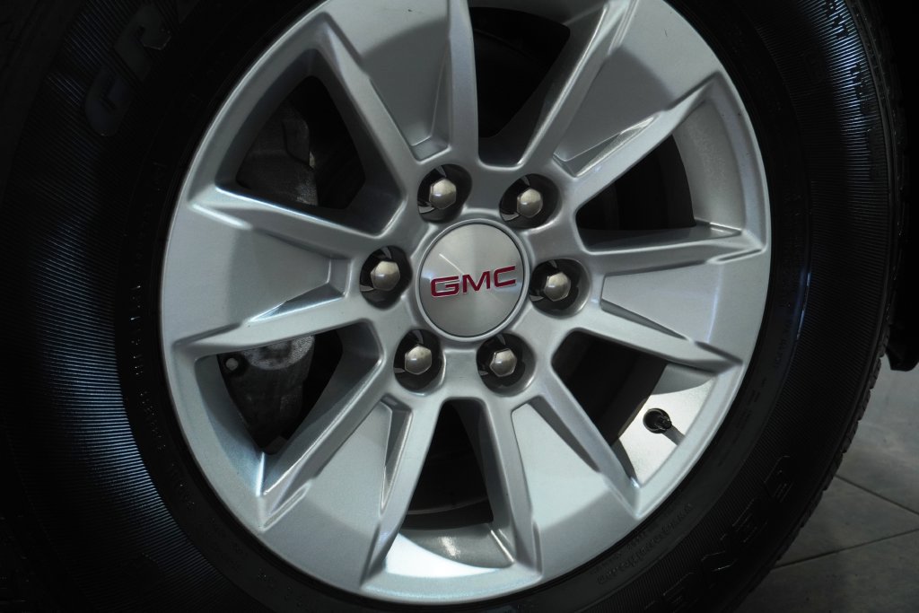 Used 2025 GMC Sierra 1500 Pro w/ Pro Value Package AWD/4WD image 10