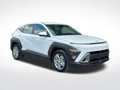 Used 2025 Hyundai Kona SE FWD image 9