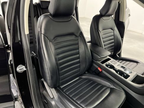 Used 2024 Ford Edge SEL AWD/4WD image 25