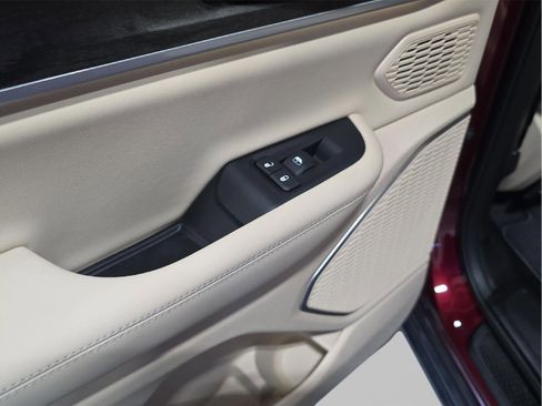 New 2026 Jeep Grand Cherokee L Limited w/ Trailer Tow Package image 24