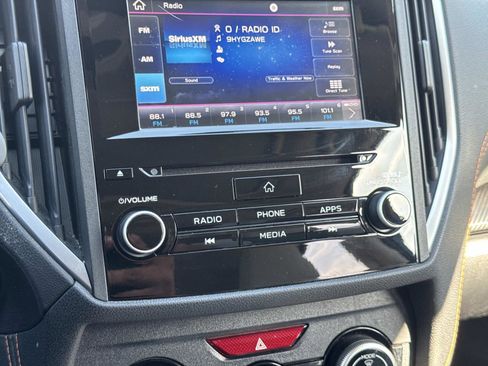 Used 2021 Subaru Crosstrek 2.0i Premium w/ Moonroof Package image 21