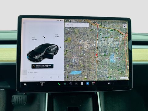 Used 2019 Tesla Model 3 Mid Range image 9