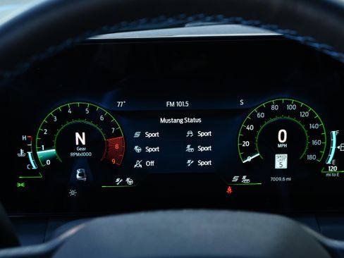 Used 2025 Ford Mustang Dark Horse image 40