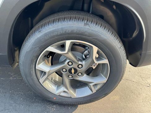 New 2025 Chevrolet Trax LT w/ Driver Confidence Package image 29