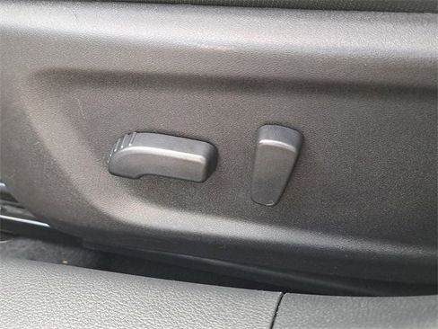 Used 2025 Nissan Altima 2.5 SV image 19