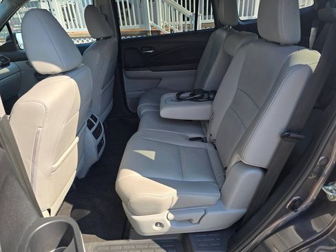 Used 2017 Honda Pilot Touring image 18