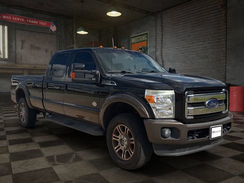 Used 2015 Ford F350 King Ranch AWD/4WD image 2