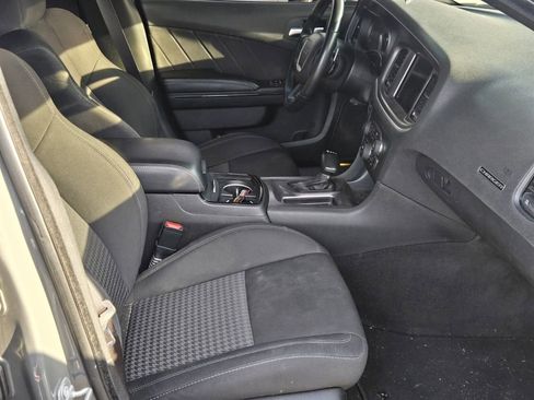 Used 2019 Dodge Charger R/T w/ Blacktop Package image 7