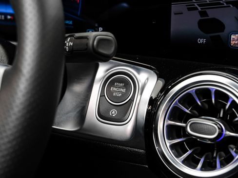 Used 2024 Mercedes-Benz GLB 35 AMG 4MATIC image 25