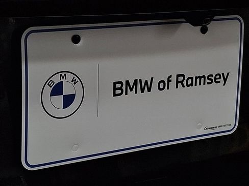 Certified 2022 BMW 530i xDrive w/ Convenience Package image 30