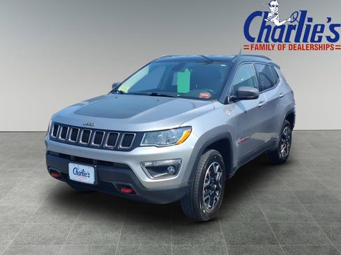Used 2019 Jeep Compass Trailhawk AWD/4WD image 1