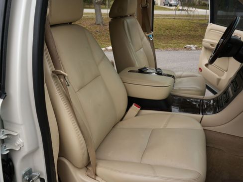 Used 2008 Cadillac Escalade EXT image 33