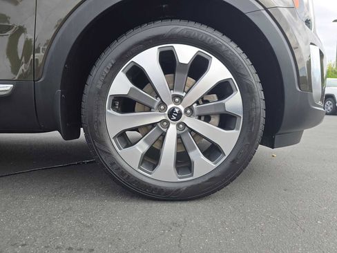 Used 2021 Kia Telluride EX w/ EX Premium Package image 9