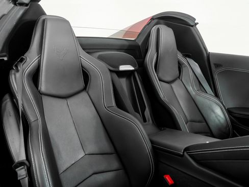 Used 2021 Chevrolet Corvette Stingray Convertible w/ Battery Protection Package image 30