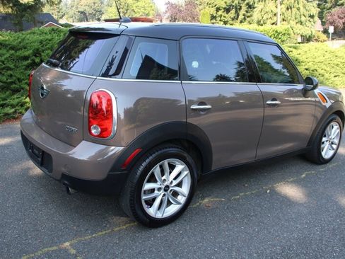 Used 2011 MINI Cooper Countryman FWD image 3