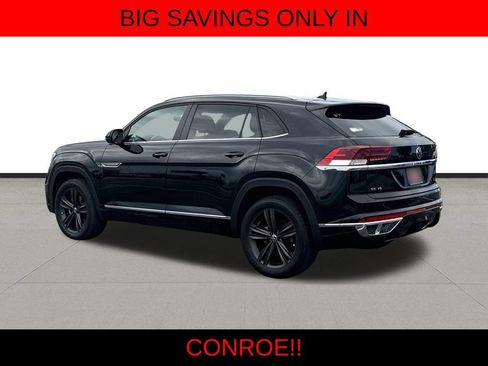 Used 2020 Volkswagen Atlas Cross Sport SE w/ Panoramic Sunroof Package FWD image 8