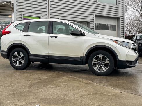 Used 2017 Honda CR-V LX image 2